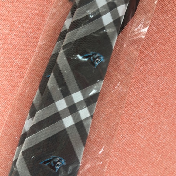 NEW Carolina Panthers Rhodes NFL Tie Men’s Neck Tie Accessory Keep Pounding NC - Picture 4 of 6
